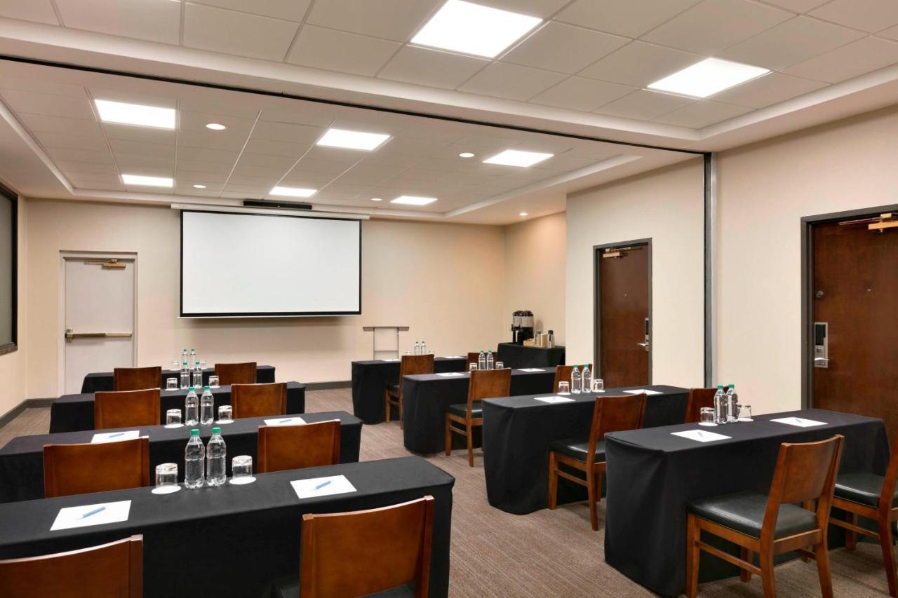 Four Points By Sheraton Raleigh North Екстериор снимка