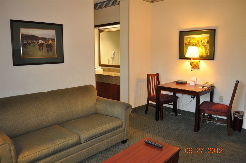 Four Points By Sheraton Raleigh North Екстериор снимка